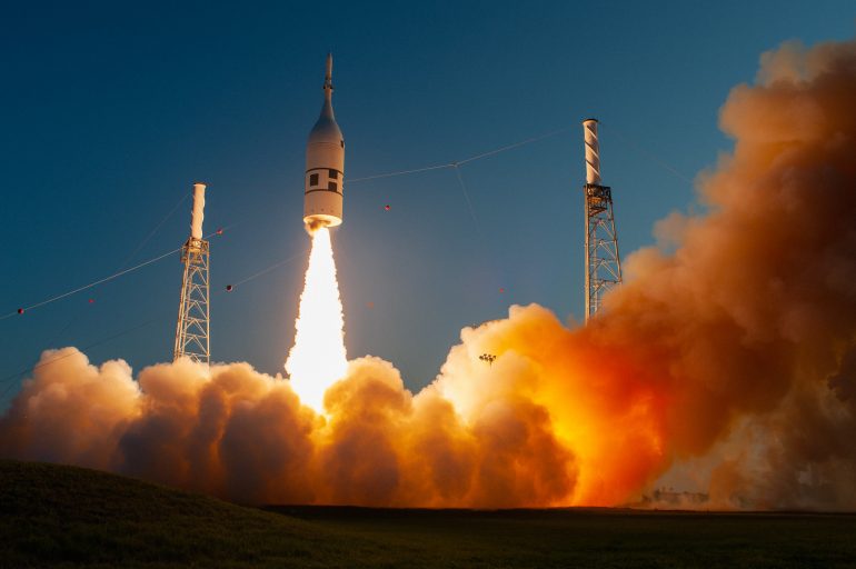 Un paso pequeño para la mujer, pero un gran salto contra el machismo: ellas serán las primeras astronautas en la Luna