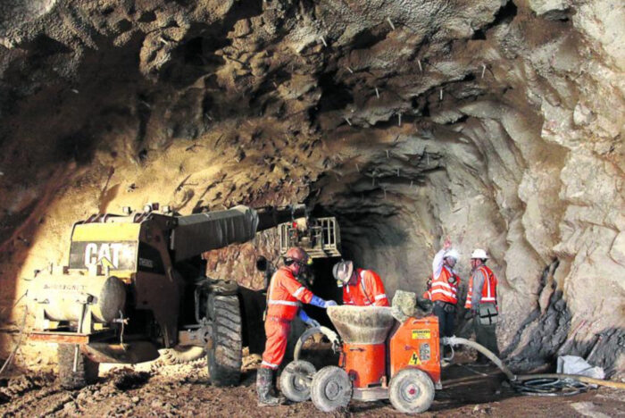 Las exportaciones mineras han crecido diez veces más que las bananeras
